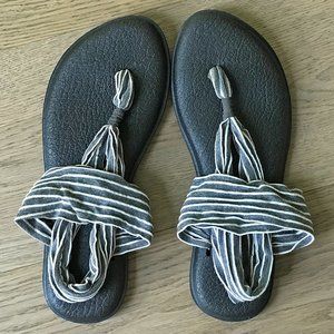 Sanuk Yoga Sling sz 8 thong sandal / EU 39